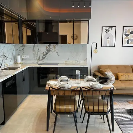 Apartment Stylish Apartment In Yekta Royal Club